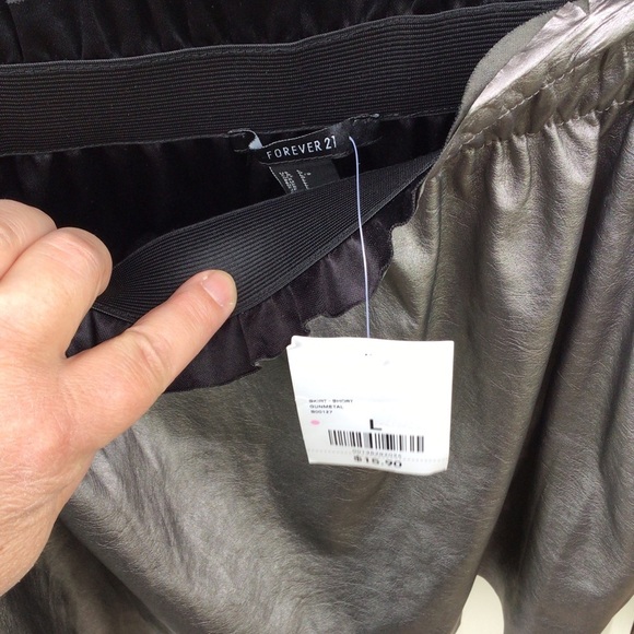 NWT Forever 21 Gunmetal skirt METALLIC Elastic waist pull on Size Large - Picture 3 of 6